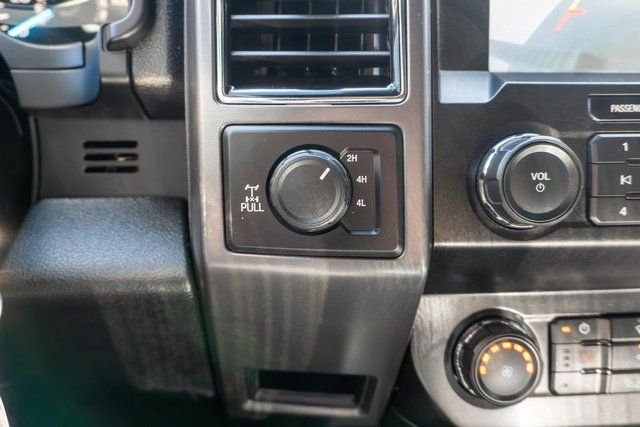 Used 2019 Gray Metallic Ford XLT image 28