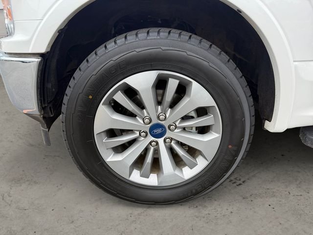 Used 2019 White Ford Lariat image 5