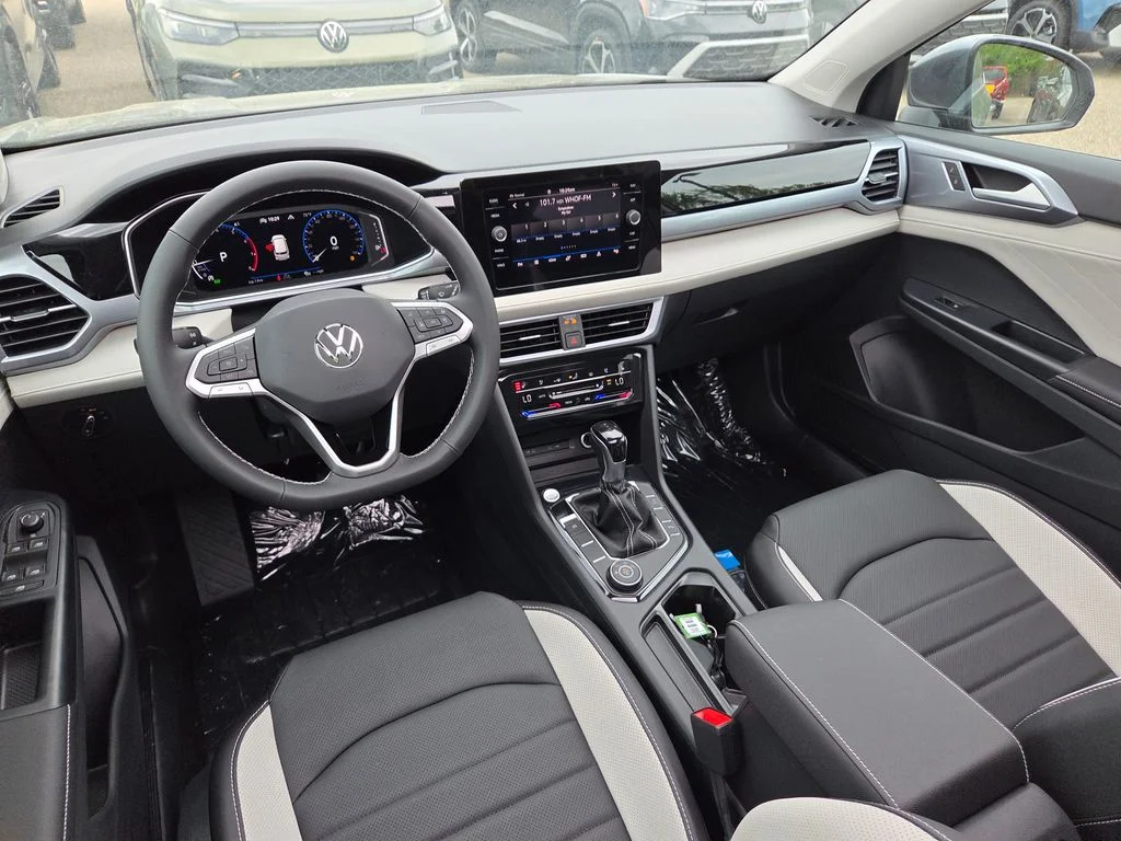 New 2026 Platinum Gray Metallic Volkswagen 1.5T SEL image 9