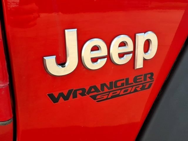 Used 2018 Red Jeep Sport S 4x4 image 22