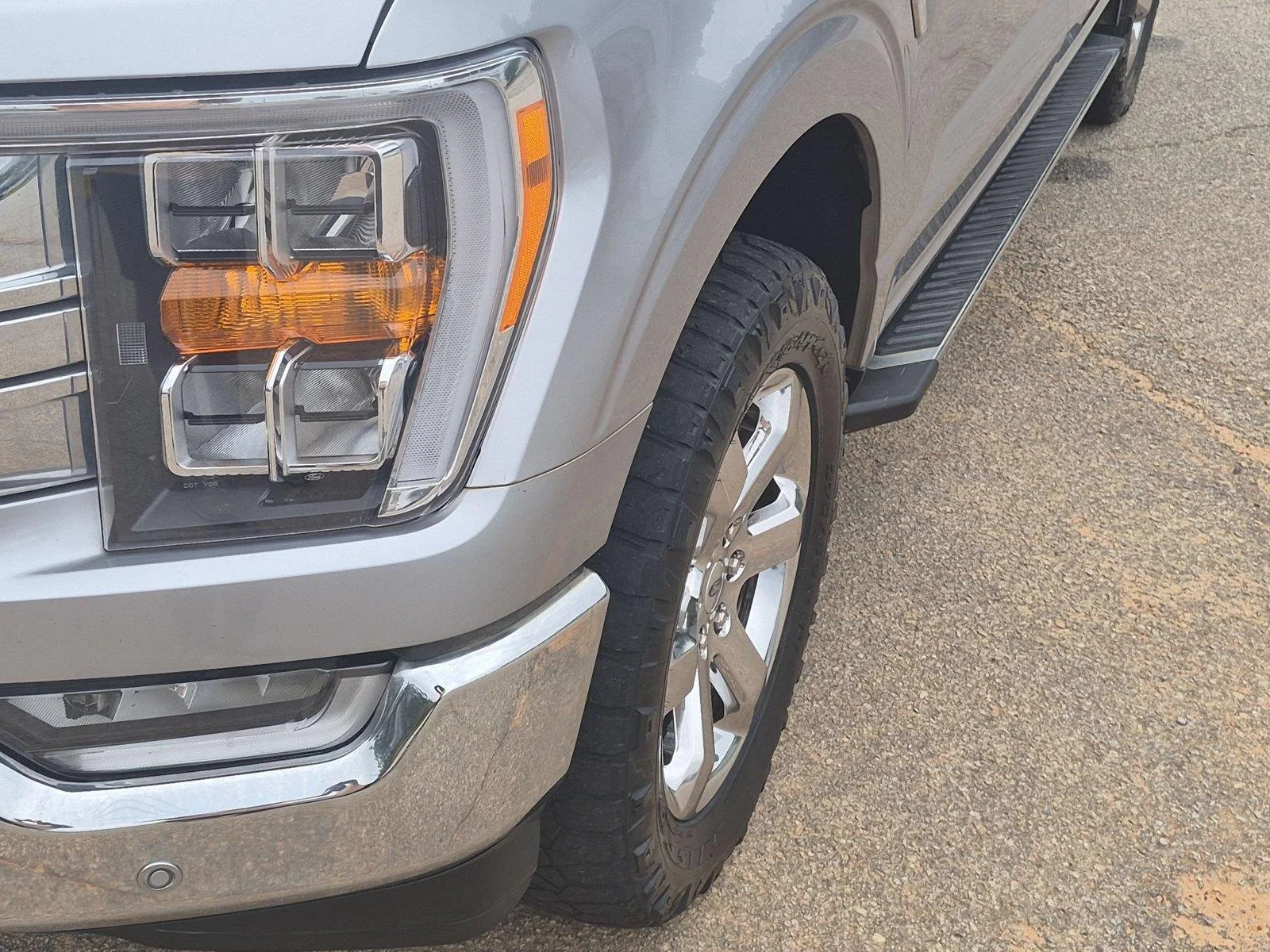 Used 2021 Iconic Silver Metallic Ford XLT image 9