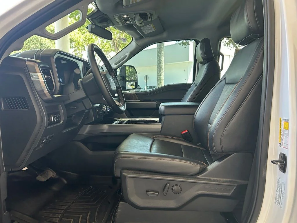 Used 2025 White Ford XL image 5