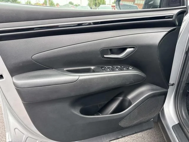 Used 2023 Silver Hyundai SEL image 25