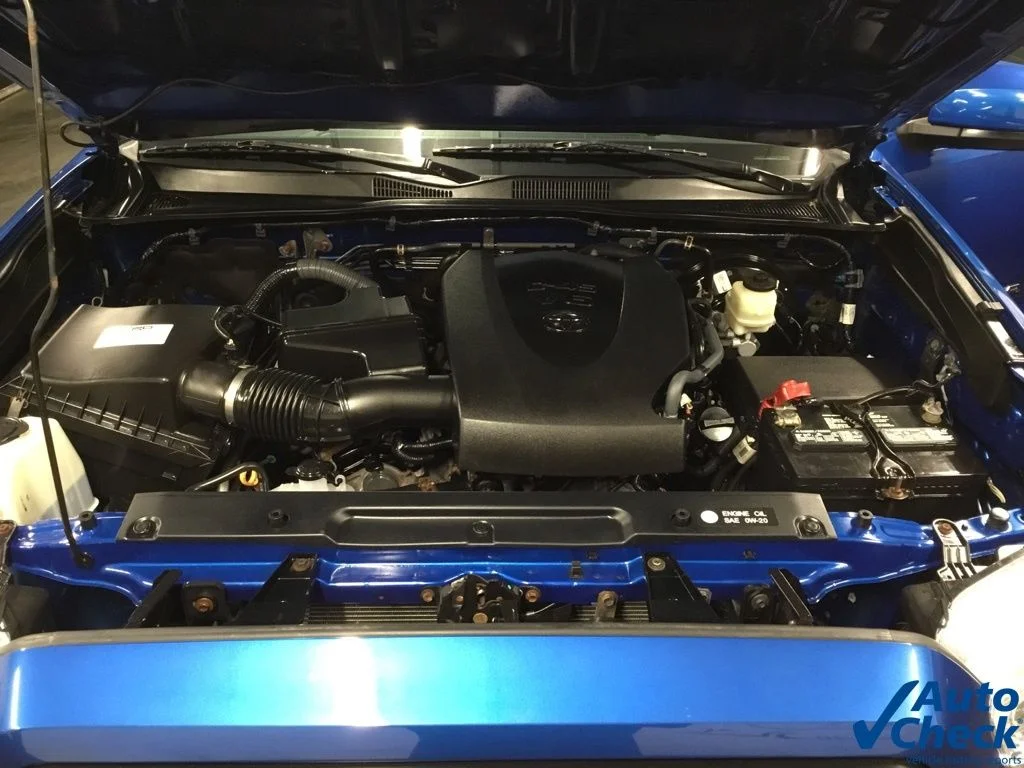 Used 2017 Blue Toyota SR5 image 37