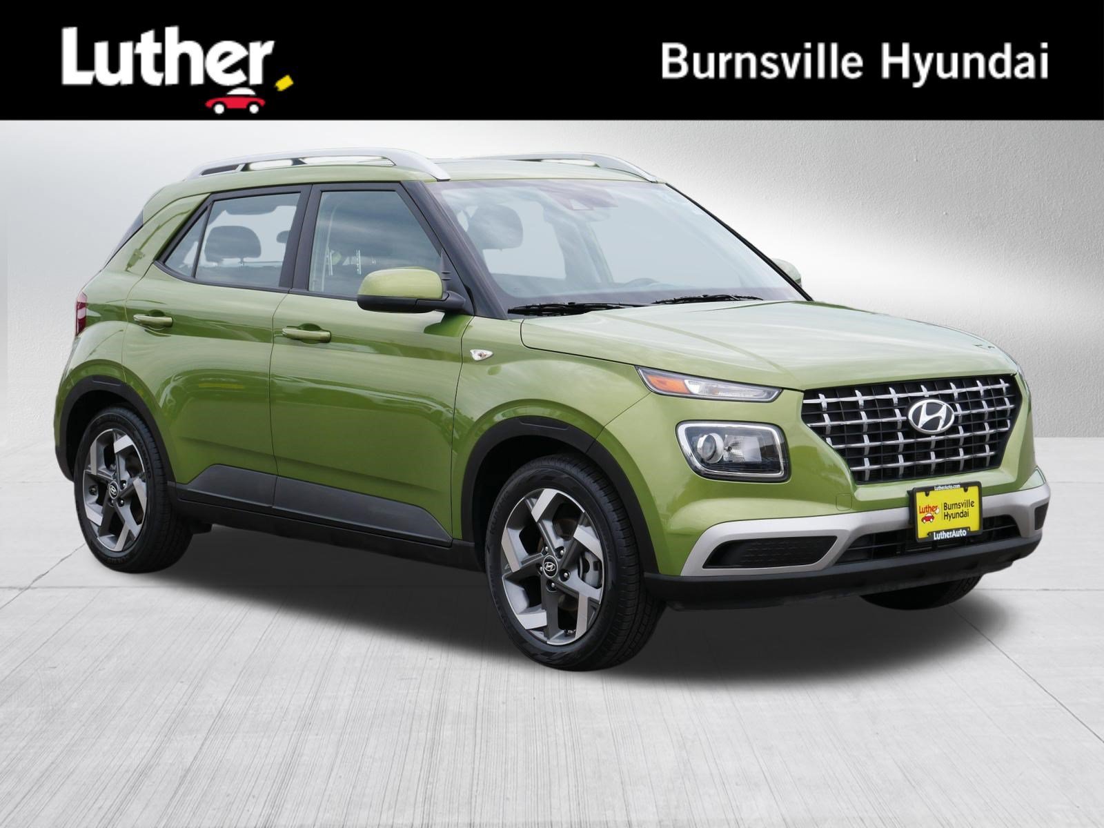 2022 Hyundai Venue SEL IVT's photo