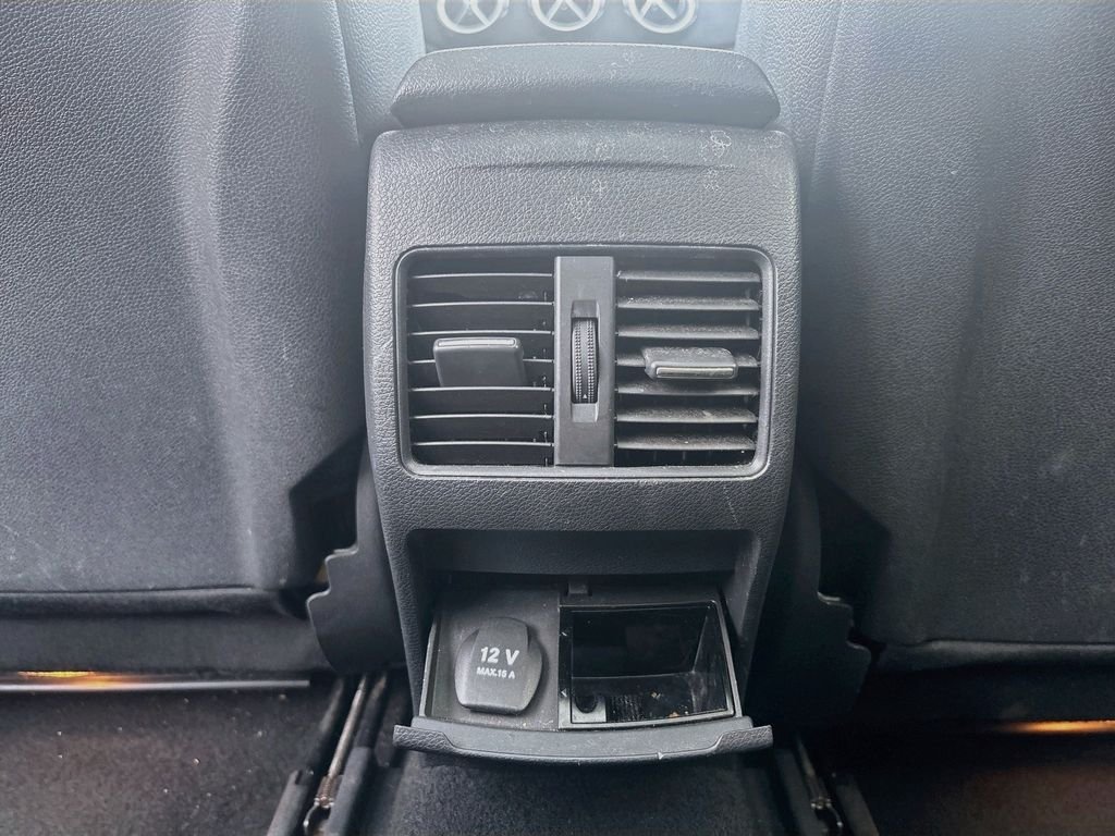 Used 2018  Mercedes-Benz GLA 250 image 18