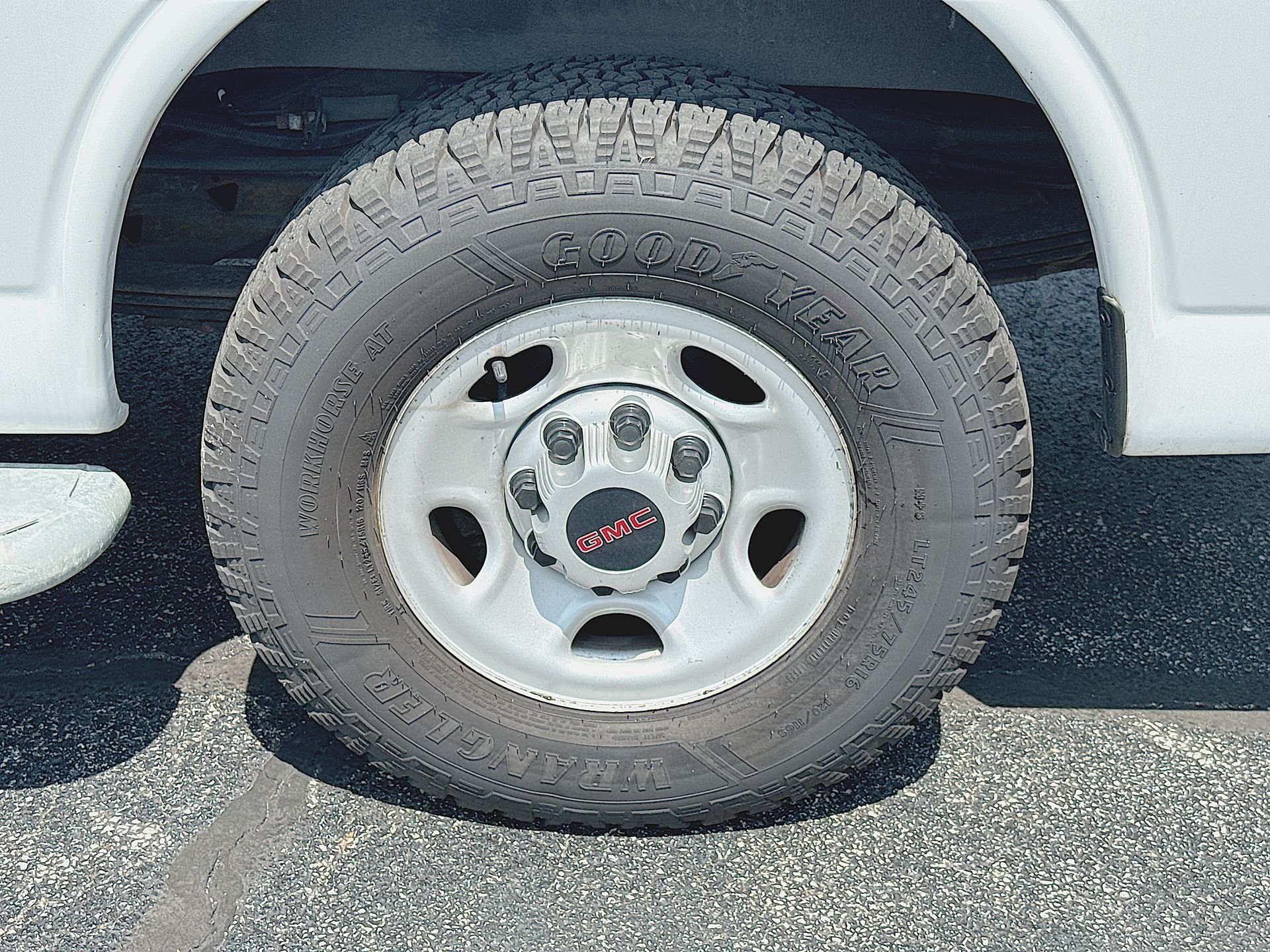 2019 GMC Savana Cargo Work Van - Photo 28