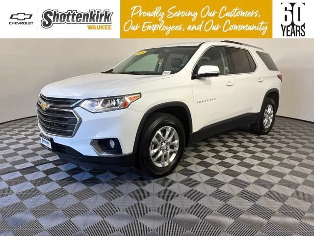 Used 2018 SUMMIT WHITE Chevrolet LT Cloth image 1