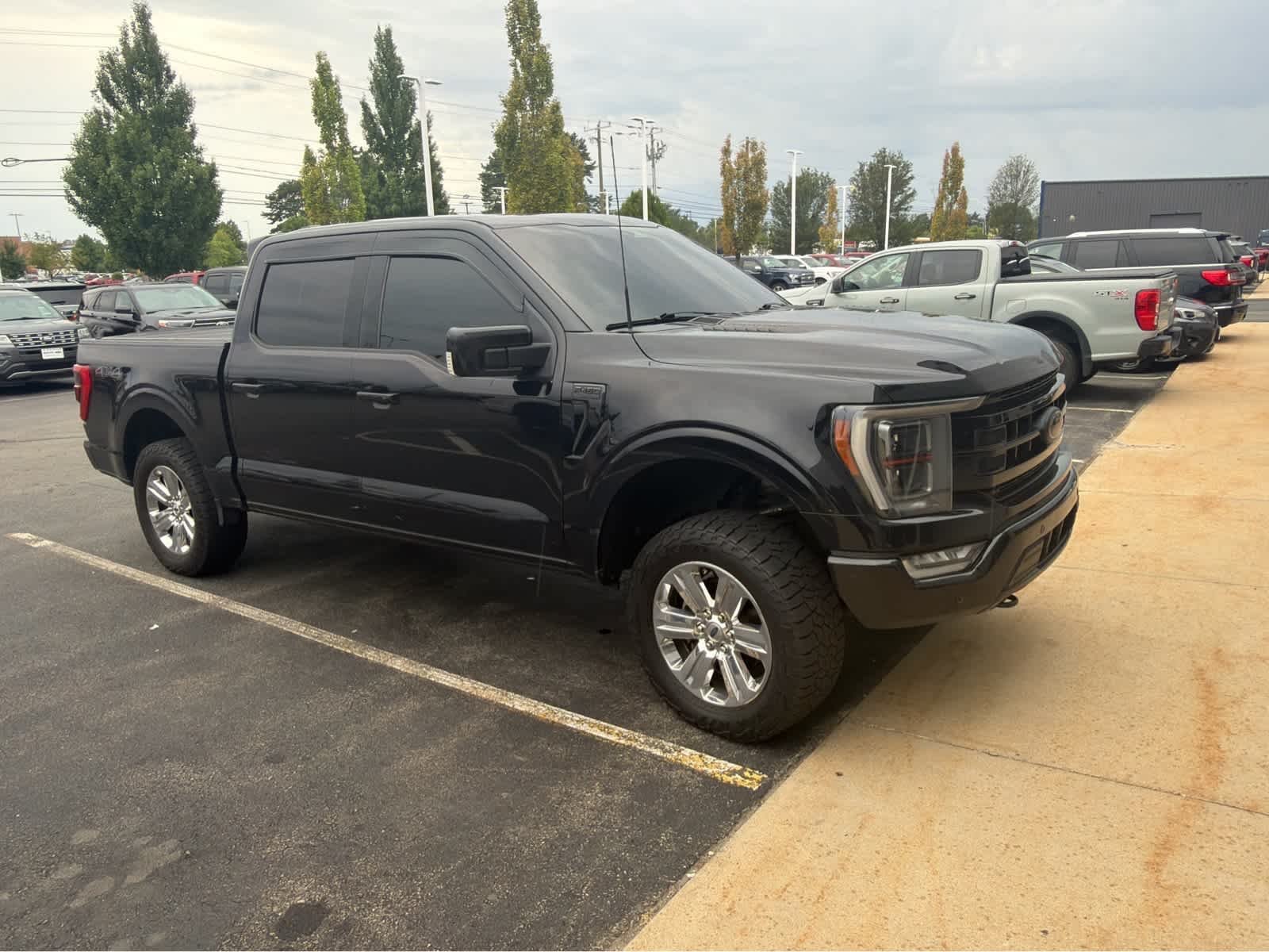 Used 2023 Agate Black Ford LARIAT image 6