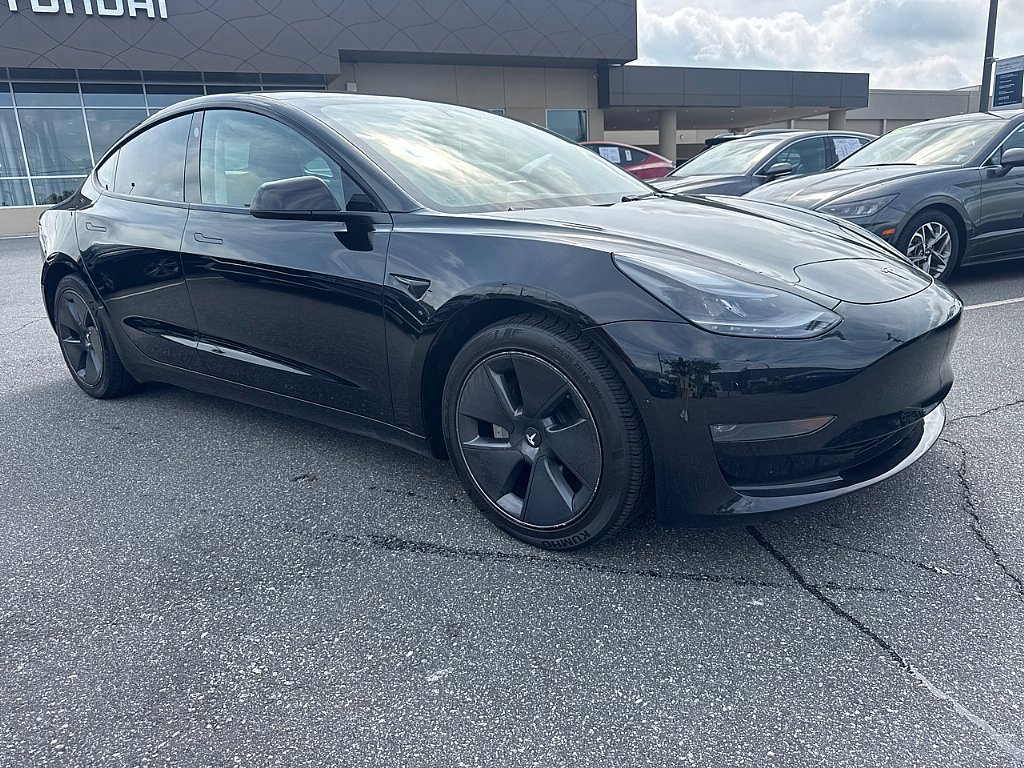 Used 2022 Black Tesla Long Range image 3
