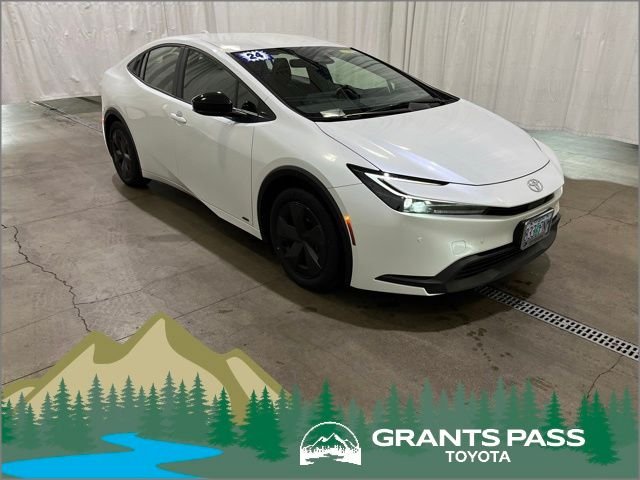 2024 Toyota Prius LE AWD's photo