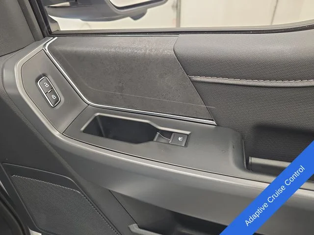 New 2026 Oxford White Ford XLT image 11