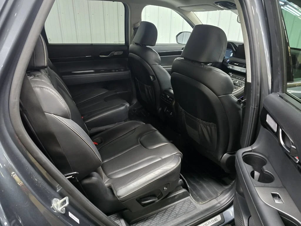 Used 2022 Gy Hyundai Limited image 23