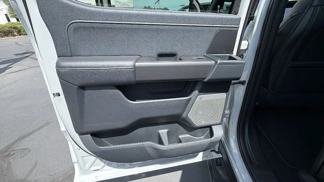 New 2026 Avalanche Ford Lariat® image 15