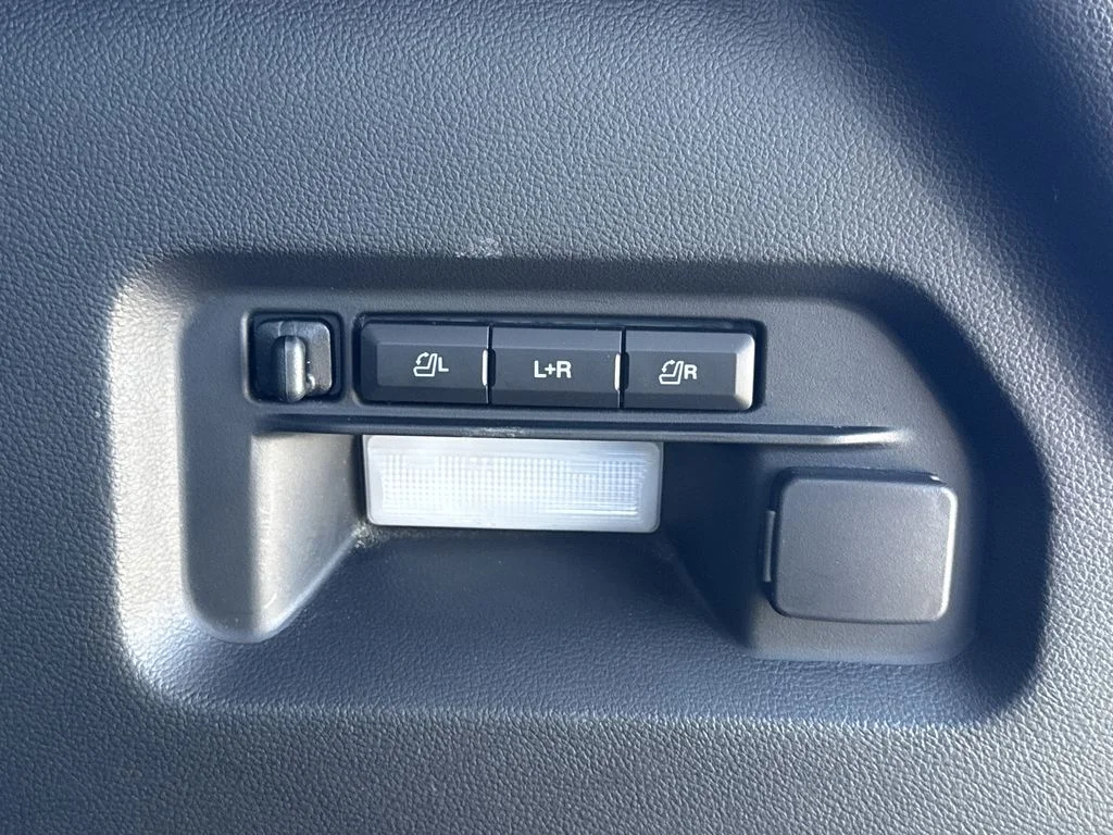 2023 Ford Explorer ST - Photo 19
