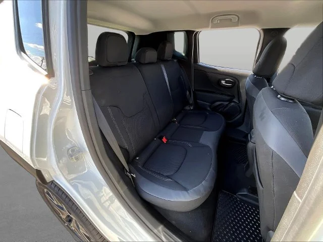 Used 2023 White Jeep Altitude image 26
