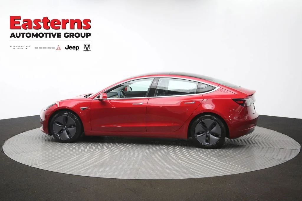 Used 2018 Red Tesla Long Range image 55