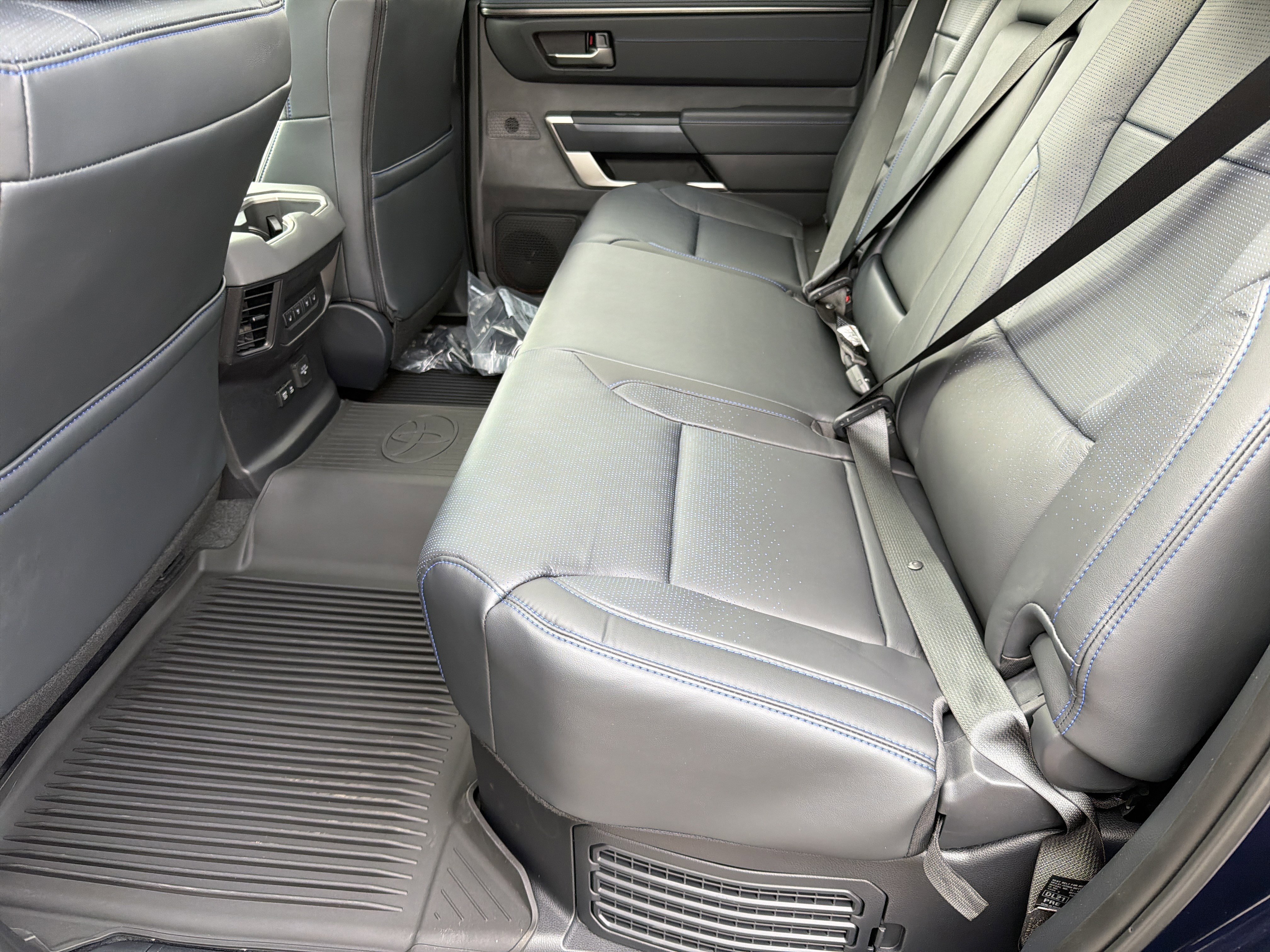 2026 Toyota Tundra Platinum - Photo 30
