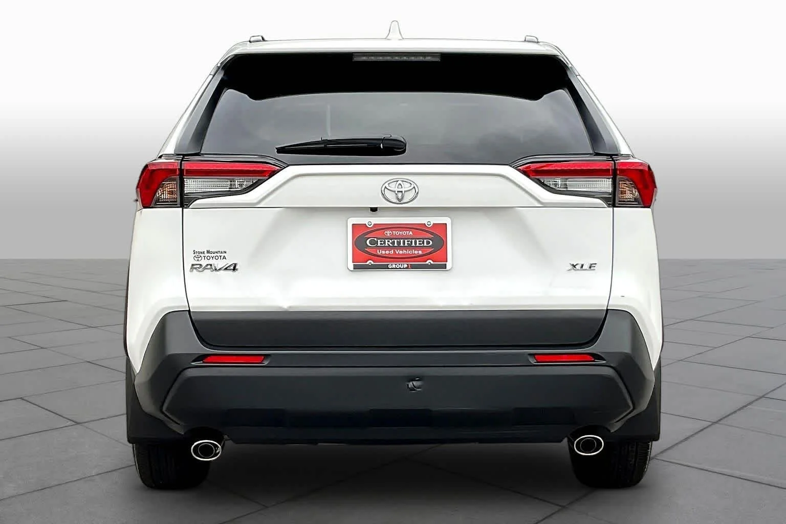 Used 2025 Ice Cap Toyota XLE image 5