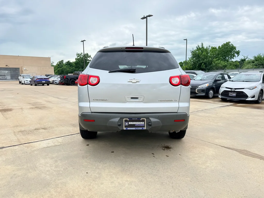 Used 2011 Silver Ice Metallic Chevrolet LT w/1LT image 7