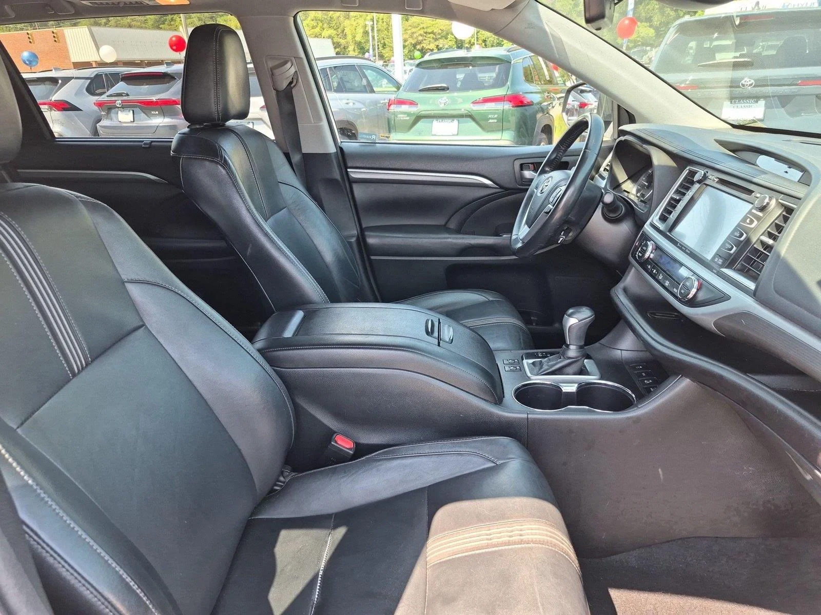 Used 2018 Celestial Silver Metallic Toyota SE image 39