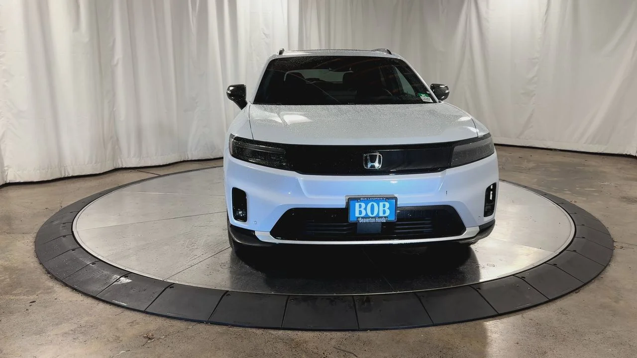 New 2026 Frostline White Pearl Honda Touring image 5