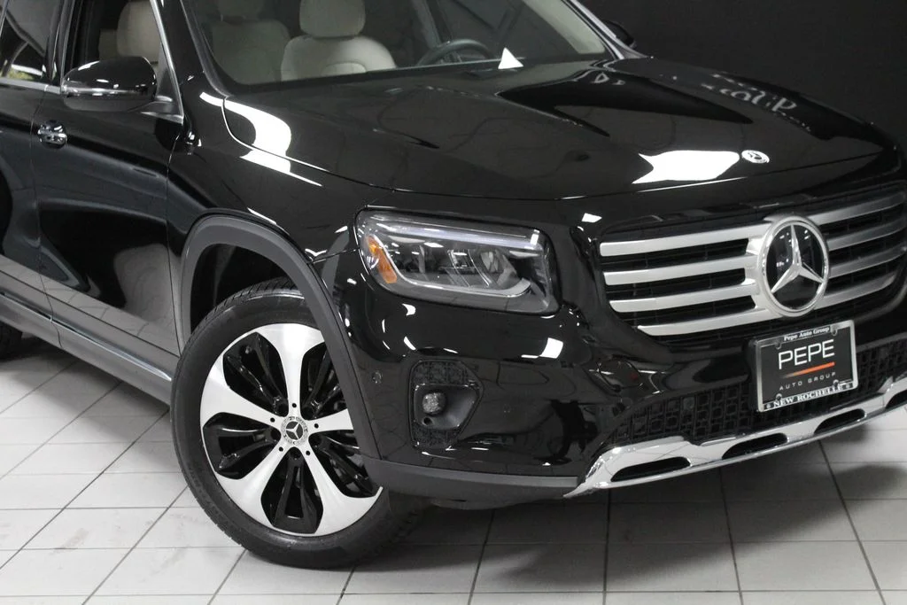 Certified Used 2026 Black Mercedes-Benz GLB 250 image 2