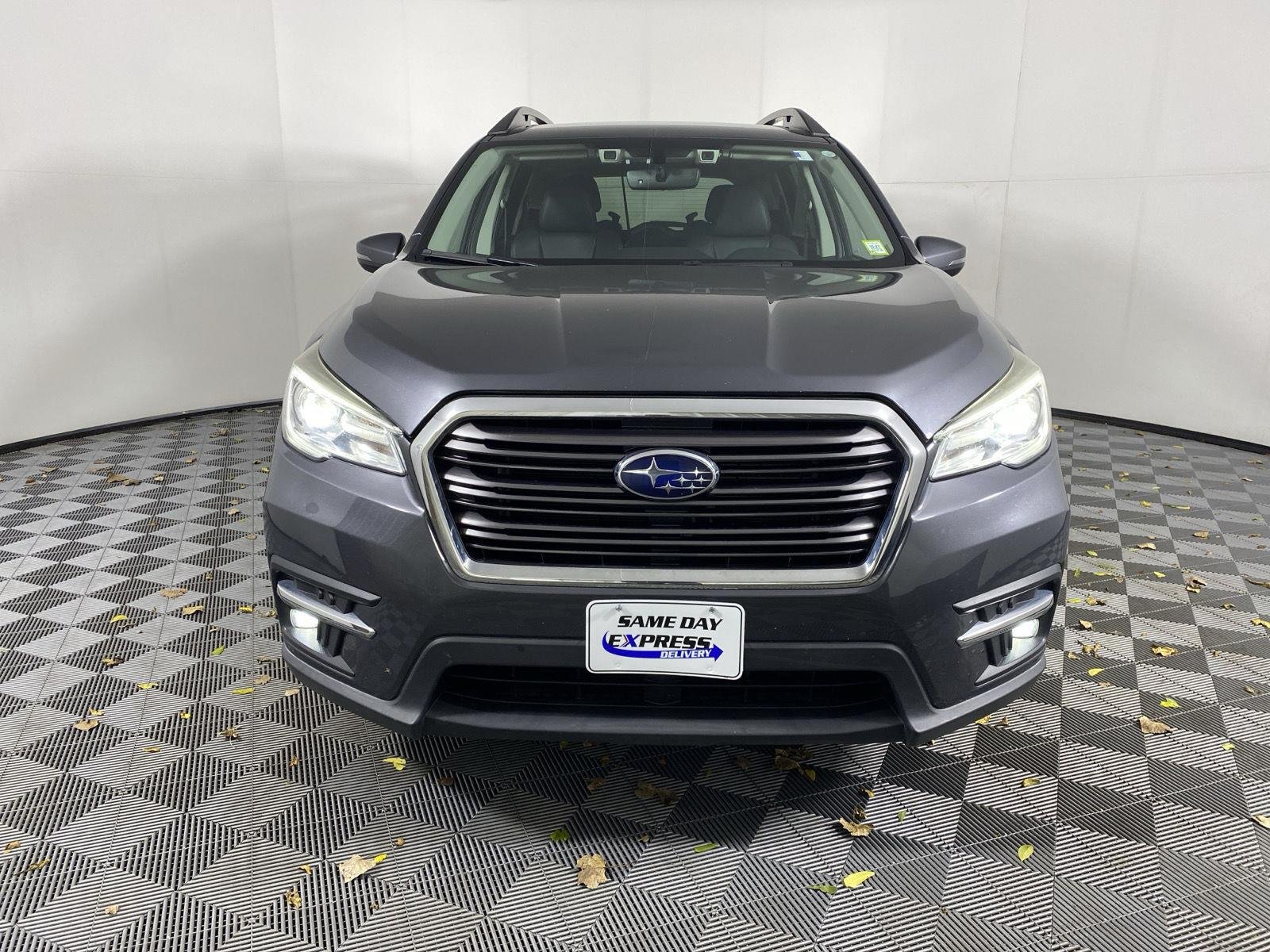 Used 2020 Magnetite Gray Metallic Subaru Limited image 2