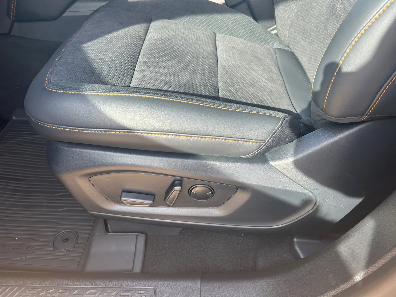 New 2026 Agate Black Metallic Ford Tremor image 15