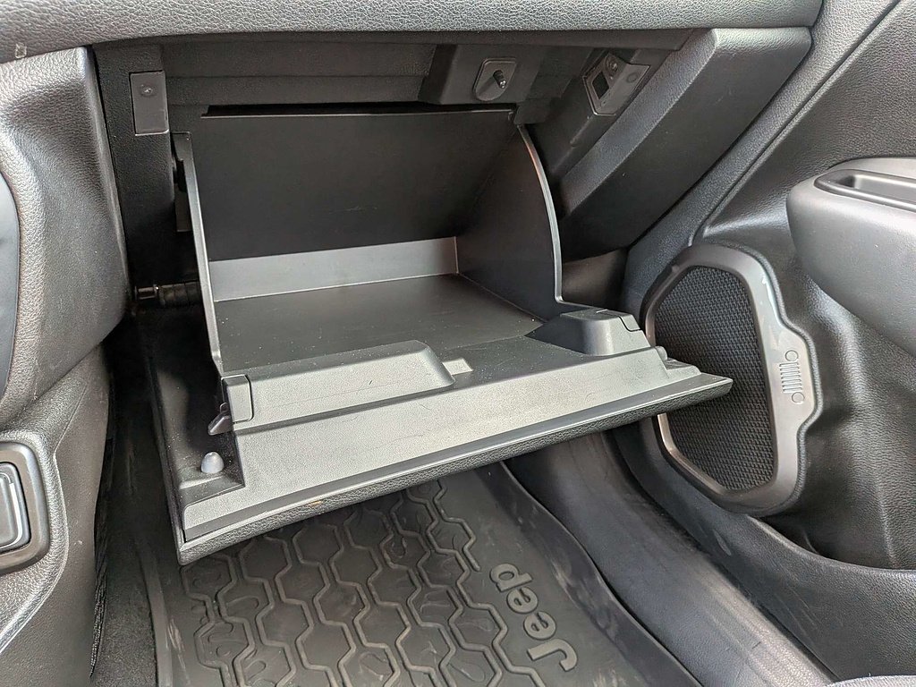 2023 Jeep Renegade Latitude - Photo 23