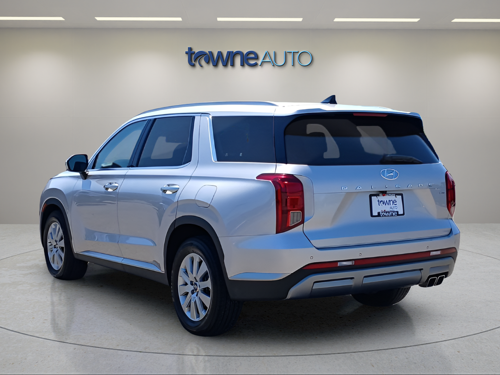 Used 2025 Silver Hyundai SEL image 3