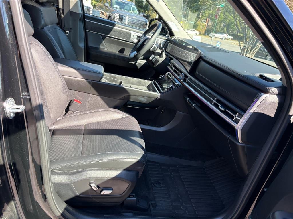 2025 Hyundai Santa Fe Limited - Photo 18