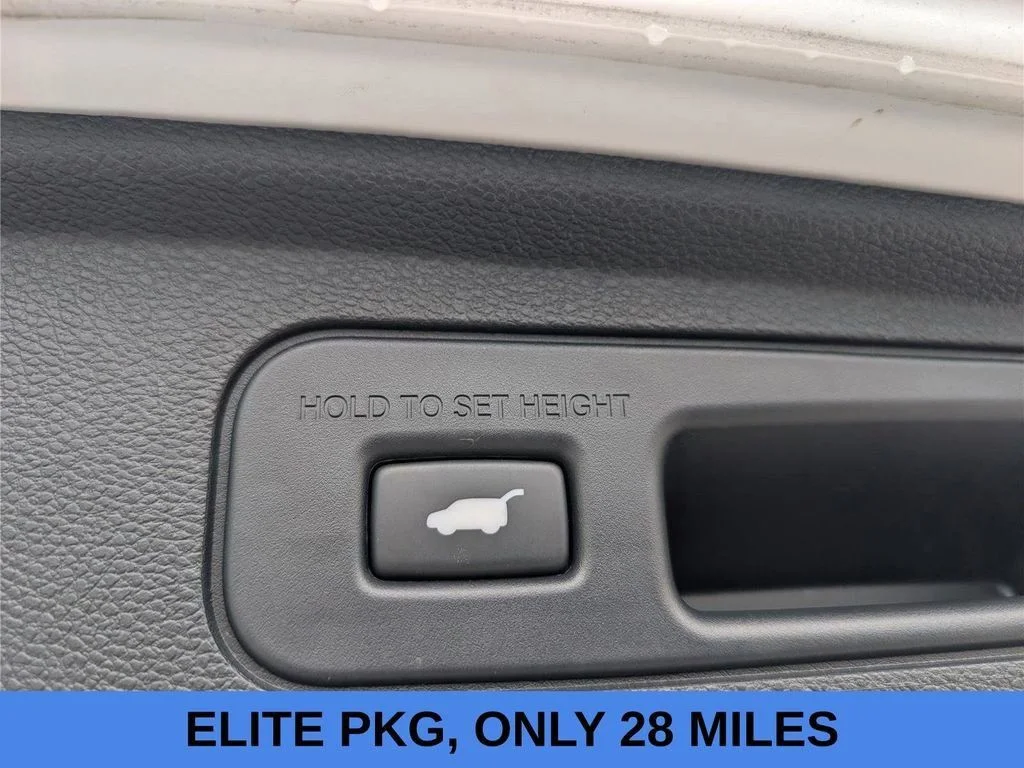 Used 2025 White Honda Elite image 13