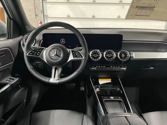 New 2026  Mercedes-Benz GLB 250 image 15