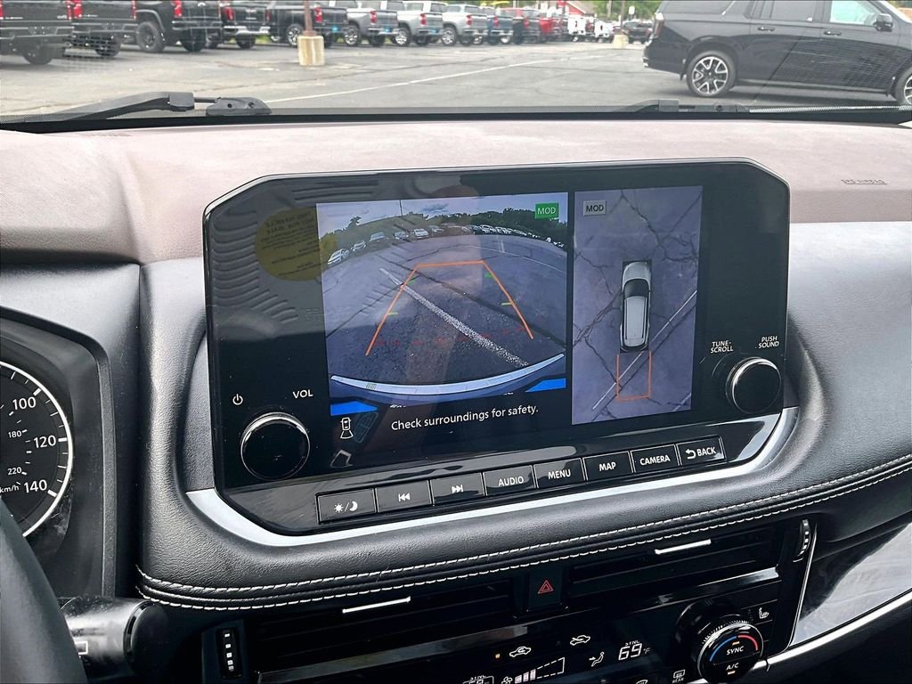 Used 2023 Gray Nissan SL image 18