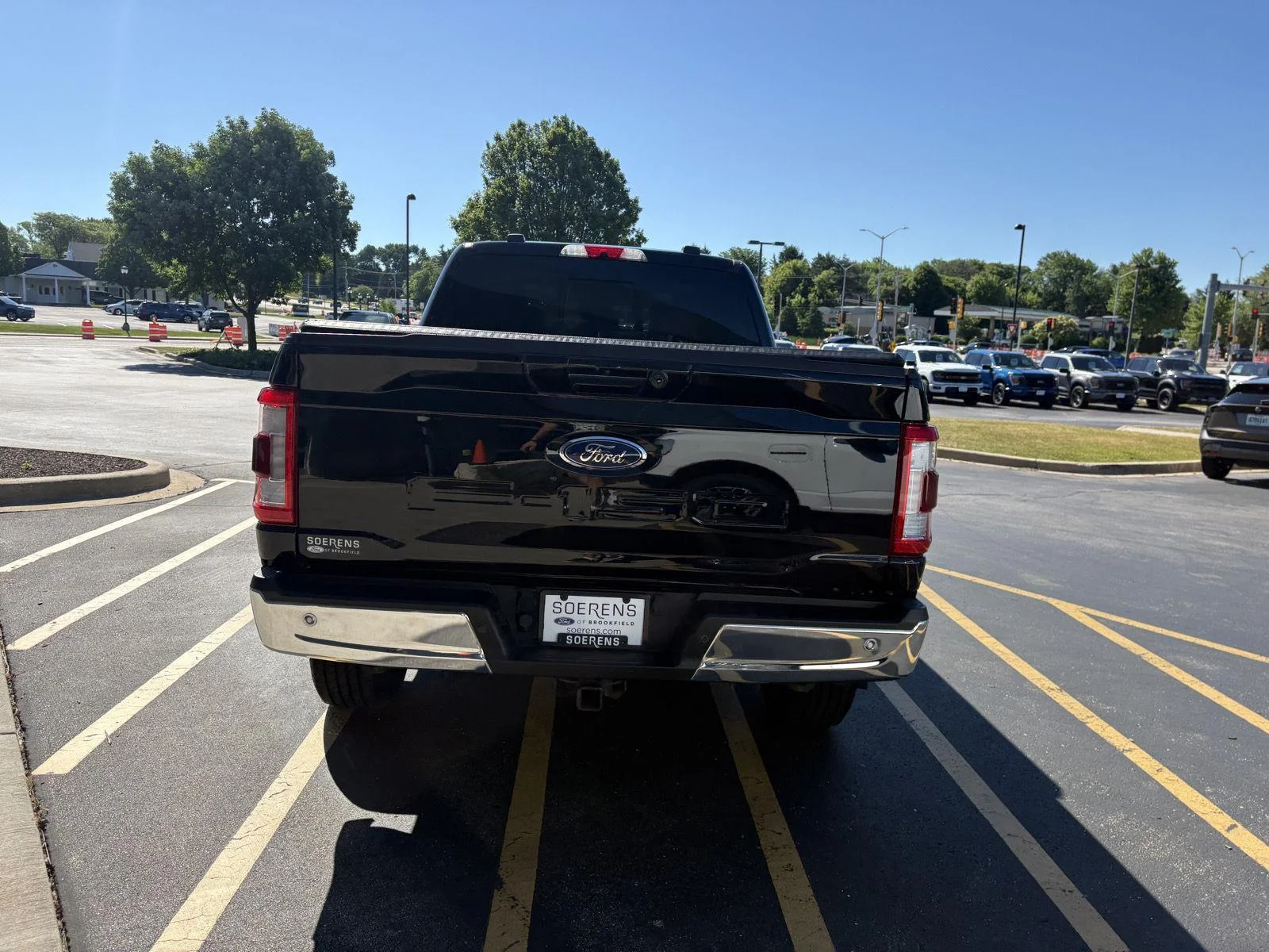 Used 2022 Agate Black Ford LARIAT image 5
