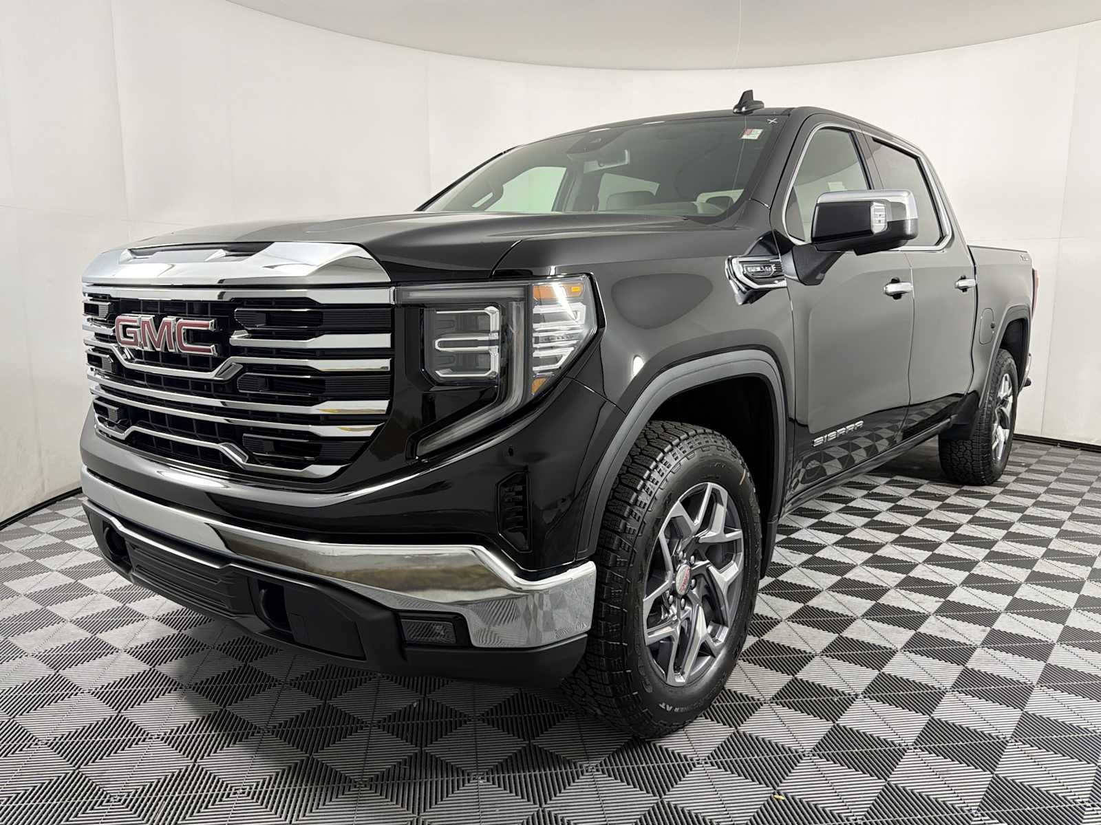 New 2026 Onyx Black GMC SLT image 3