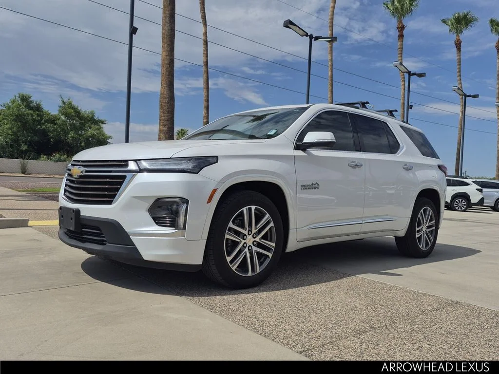 Used 2023 White Chevrolet High Country image 2