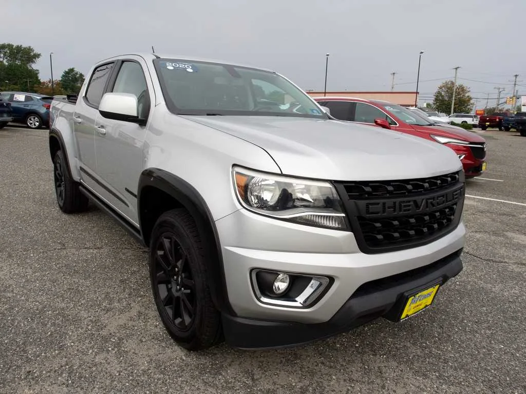 Certified Used 2020 SILVER ICE METALLIC Chevrolet 4WD LT image 3