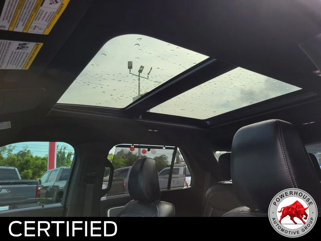 Used 2020 White Ford Limited image 26