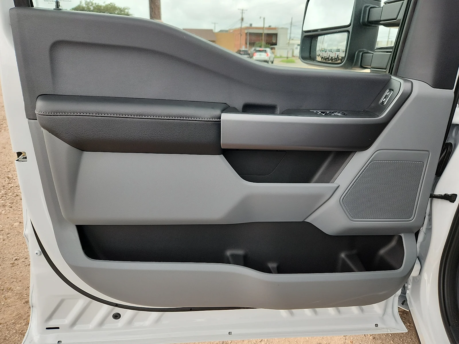 New 2026 Oxford White Ford F-350® XLT image 14