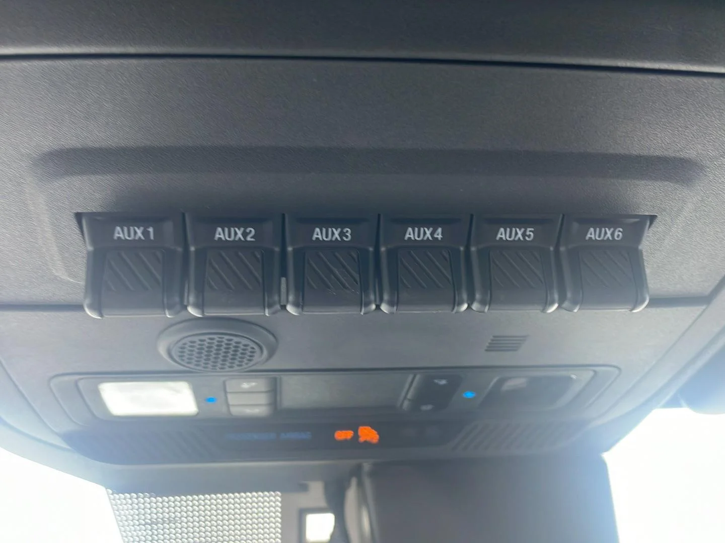 Used 2023 Cactus Gray Ford Everglades Advanced image 7