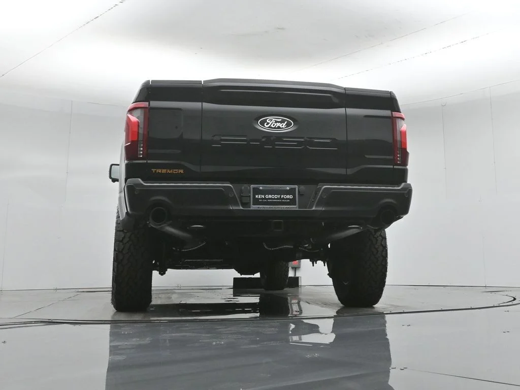 New 2026 Agate Black Metallic Ford Tremor image 55