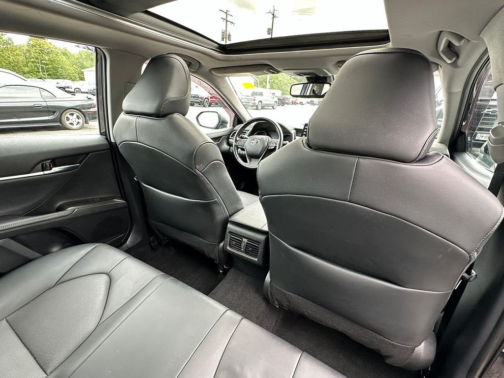 Used 2022  Toyota XSE image 26