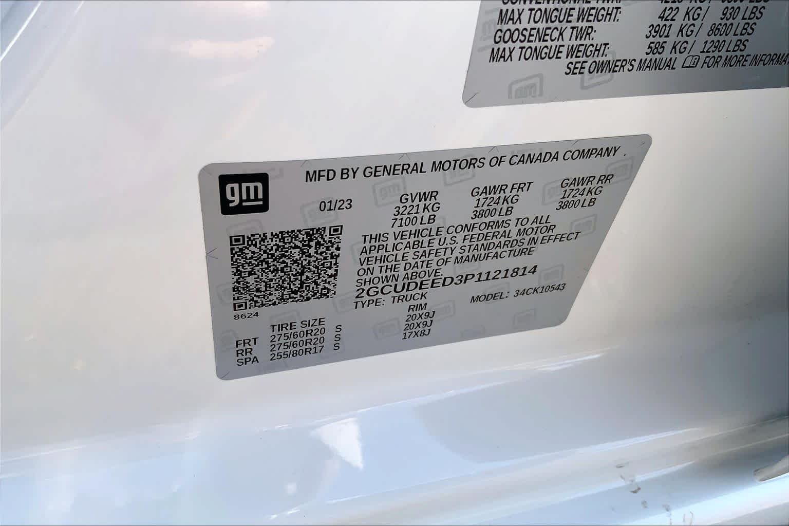 Used 2023 SUMMIT WHITE Chevrolet RST image 37