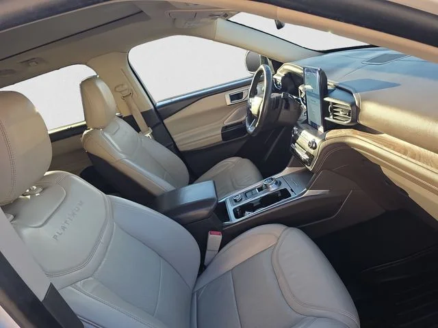 Used 2020 White Metallic Ford Platinum image 15
