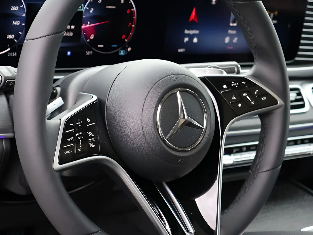 Certified Used 2026 Polar White Mercedes-Benz GLE 350 image 18