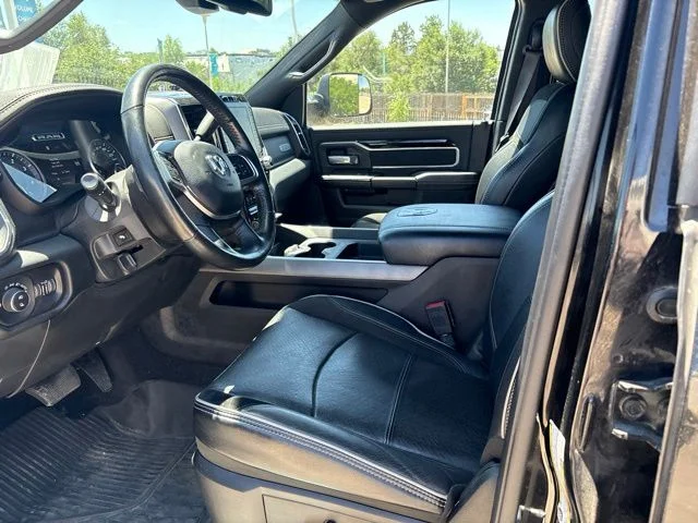 Used 2020 Diamond Black Ram Laramie image 10