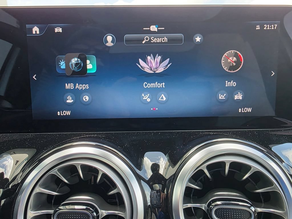 New 2026 Polar White Mercedes-Benz GLA 250 image 54