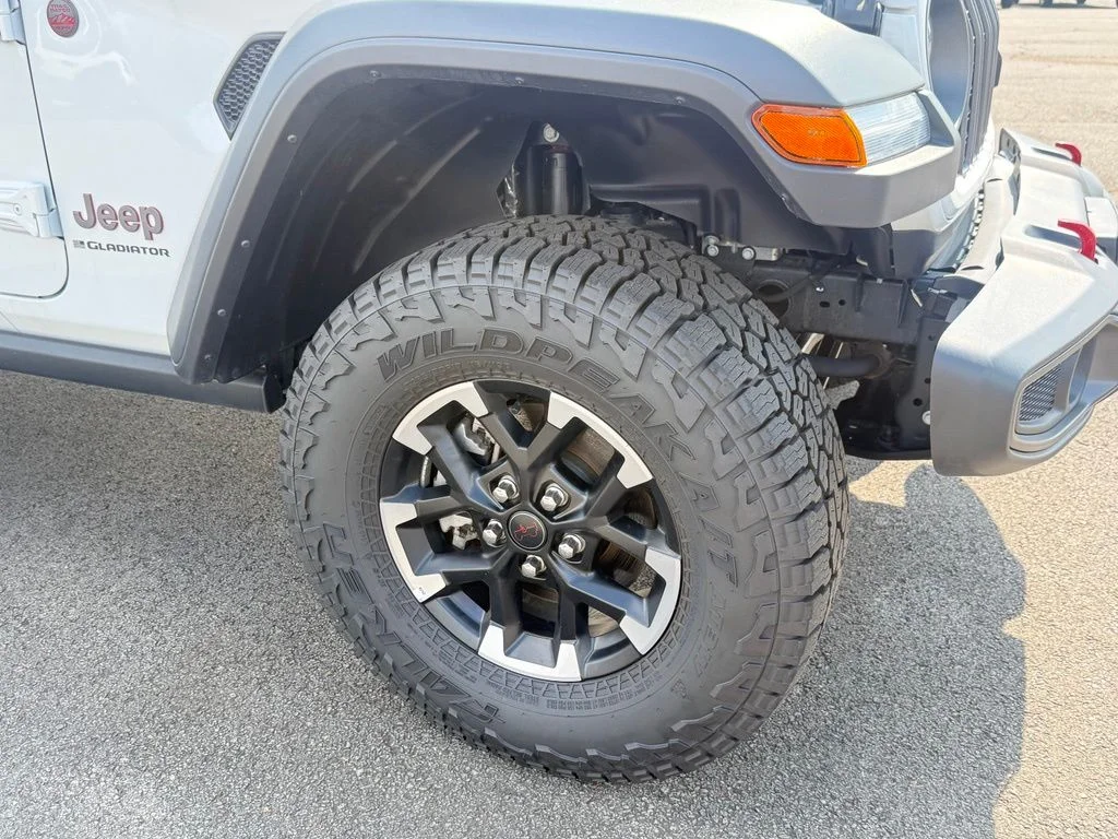 Used 2026 White Jeep Rubicon image 30